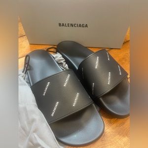 Balenciega Logo Pool Slides Mens